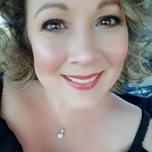 Meet your Posher, Jenn